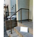 屋外階段と玄関の手すり設置