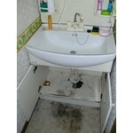 洗面所の漏水による床補修及び洗面台交換