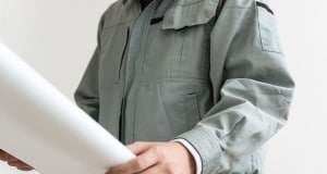作業服の男性