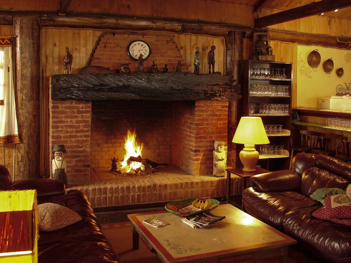 暖炉で素敵な家に！リノベーションにかかる費用・種類・注意点について｜リフォーム会社紹介サイト「ホームプロ」