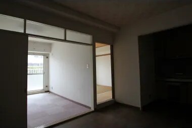 壁紙 クロス リノベーションでおしゃれな部屋に 種類や選び方をわかりやすく解説 リフォーム会社紹介サイト ホームプロ