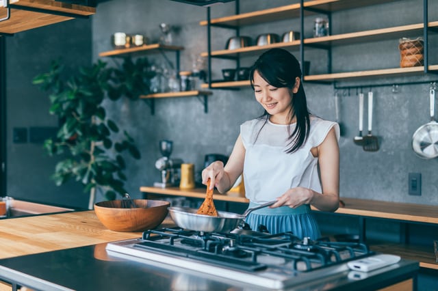 カフェ・バー風がキーワードのキッチン事例