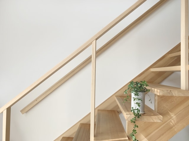 階段の種類 形状の名称や特徴とは デザイン別のメリットを紹介 リフォーム会社紹介サイト ホームプロ