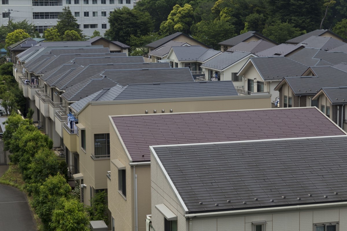 スレート屋根の修理・塗装にかかる費用相場とリフォームの事例を紹介！