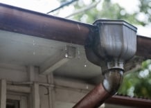 雨樋リフォームの値段はどれくらい？ リフォームに踏み出す目安とは？