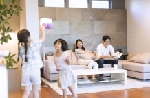 嵌め殺しの窓リフォームはできる ガラスが割れたときの対処法も解説 リフォーム会社紹介サイト ホームプロ