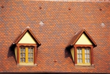 トタン屋根の修理・塗装の費用相場と注意したいポイントを解説！