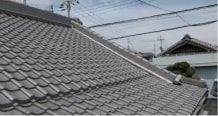 屋根瓦の特徴、リフォーム、メンテンナンスの方法、費用の目安を解説。リフォーム実例も紹介