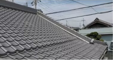 屋根瓦の特徴、リフォーム、メンテンナンスの方法、費用の目安を解説。リフォーム実例も紹介