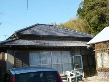軽量防災瓦に葺き替えた写真