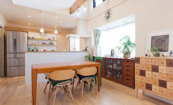 間取り変更と採光プランで広く明るいLDKに変身